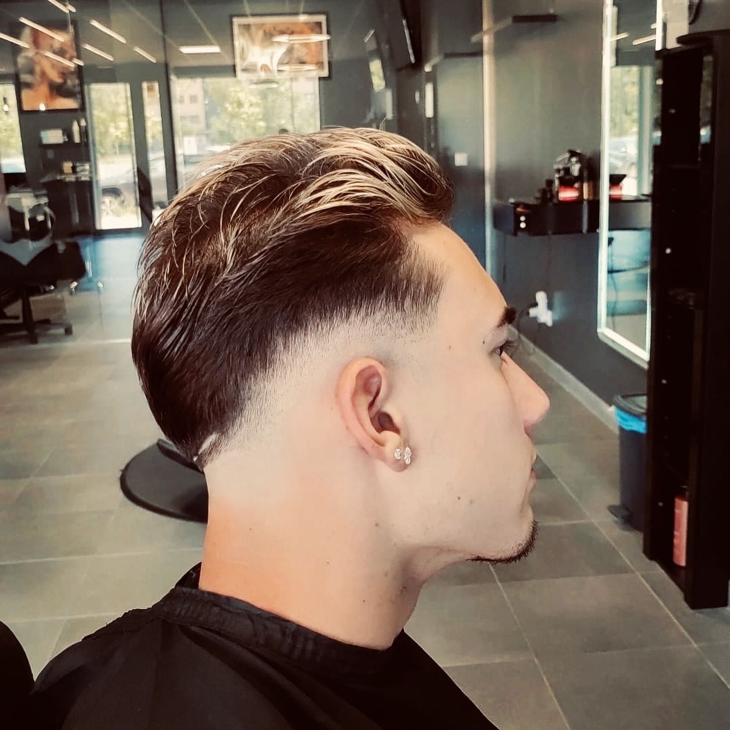 Corte melena larga — Barbería Leyenda Getafe